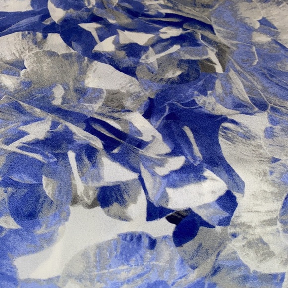 NWOT SPENSE sleeveless Hi-Lo Top Abstract Floral Print Size S 🌷So silky soft! - Picture 2 of 7